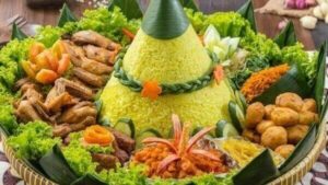 nasi tumpeng dn tumpeng mini