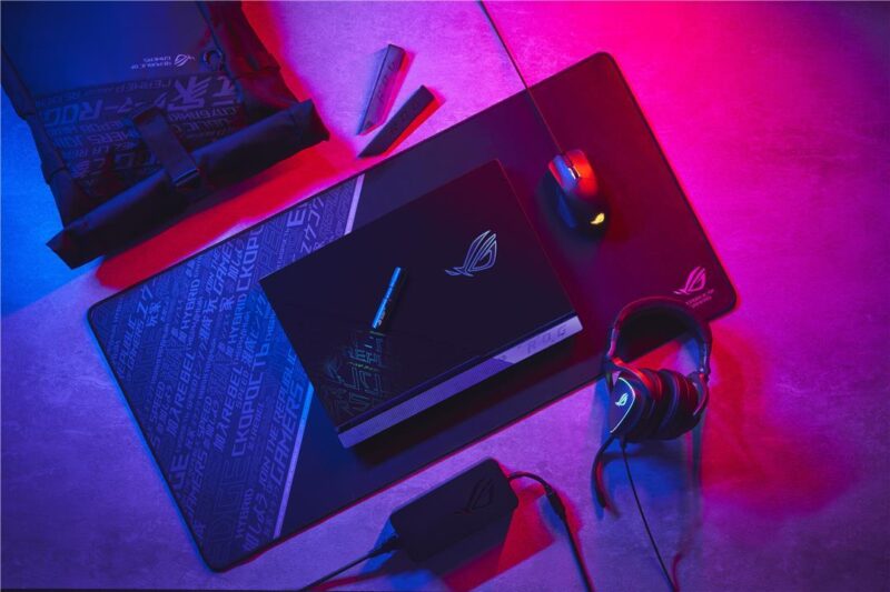 OG Strix SCAR 17 Special Edition Laptop Gaming Terbaik di Dunia